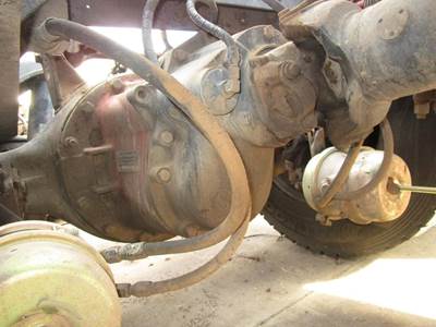 Eaton DS404 Front Differential for a Peterbilt 379