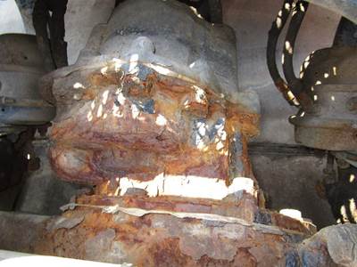 Eaton DSP40 Front Differential for a Peterbilt 379