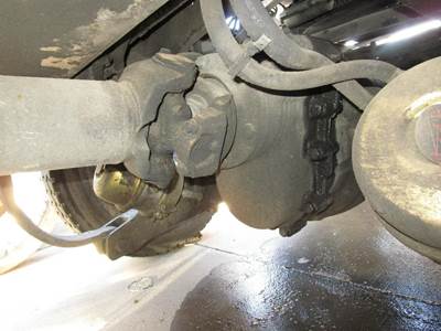 Eaton DSP40 Front Differential for a Kenworth T600