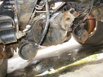 Eaton DSP40 Front Differential for a Mack CXU613