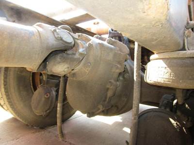 Eaton DSP41 Front Differential for a Kenworth T2000