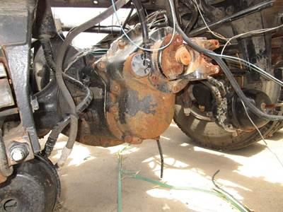 Eaton DSP41 Front Differential for a Peterbilt 335
