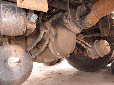 Eaton DSP41 Front Differential for a Peterbilt 330