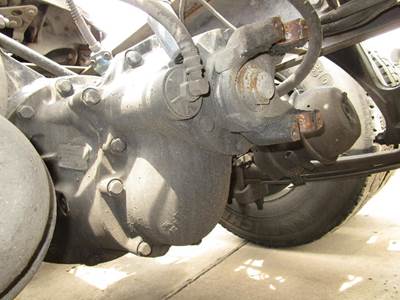 Eaton DST40 Front Differential for a International 9200I