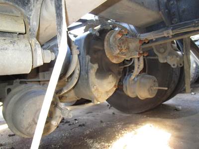 Rockwell MD2014X Front Differential for a Volvo VNL