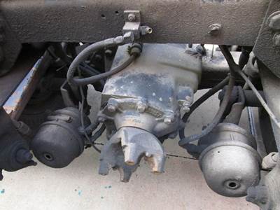 Rockwell RD20145 Front Differential for a Peterbilt 378
