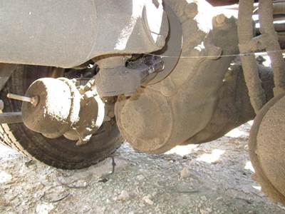 Rockwell RD20145 Front Differential for a Freightliner FLD132 XL CLASSIC