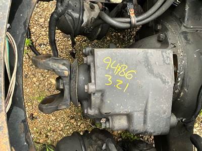 Rockwell RD20145 Front Differential for a Freightliner COLUMBIA 120