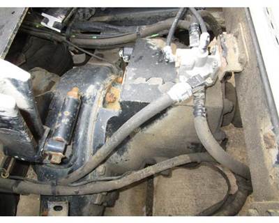 Rockwell RD20145 Front Differential for a Volvo VNL