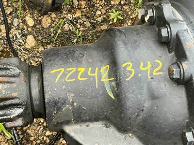 Alliance RT40-4N Rear Differential for a Freightliner COLUMBIA 120