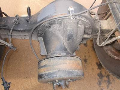 Eaton 17060-S Rear Differential for a International 4300