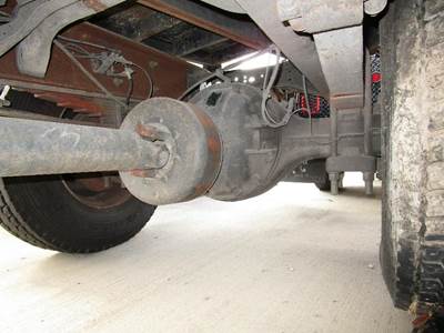 Eaton 17060-S Rear Differential for a International 4300