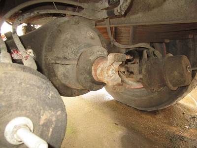 Eaton 19050-S Rear Differential for a GMC TOPKICK