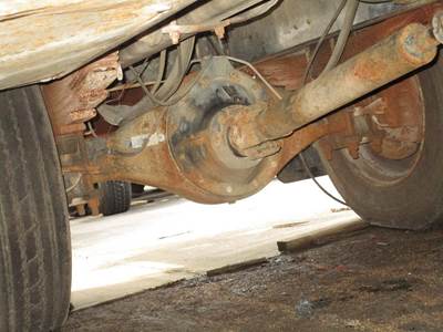 Eaton 19050-S Rear Differential for a GMC C7000