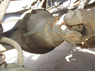 Eaton RS404 Rear Differential for a Peterbilt 378