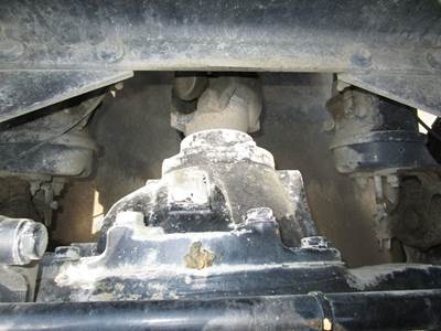 Eaton RSH40 Rear Differential for a Peterbilt 579