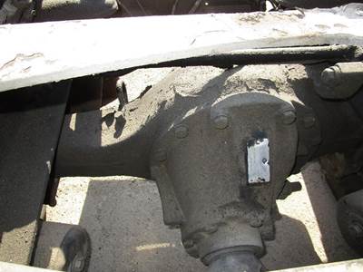 Eaton RSP40 Rear Differential for a Peterbilt 587