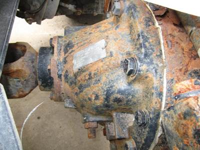 Eaton RSP41 Rear Differential for a Peterbilt 386