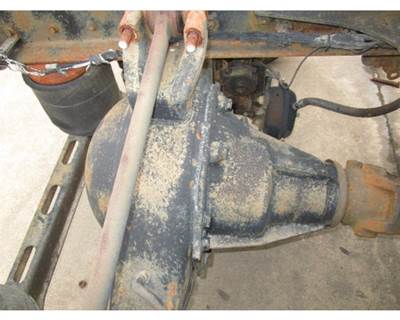 Rockwell MR20143 Rear Differential for a Volvo VNL