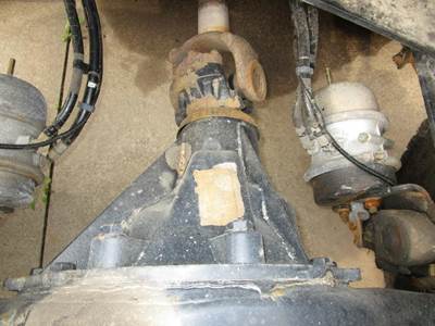Rockwell MR2014P Rear Differential for a Kenworth T680