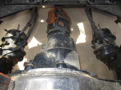 Rockwell MR2014X Rear Differential for a Peterbilt 579