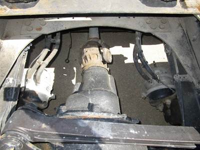 Rockwell MR2014X Rear Differential for a Volvo VNL