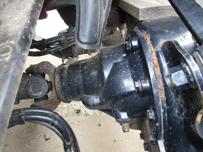 Rockwell MR2014X Rear Differential for a Volvo VNL