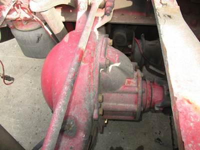 Rockwell MR2014X Rear Differential for a Kenworth T680