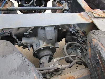 Rockwell RS20145 Rear Differential for a Freightliner COLUMBIA 120