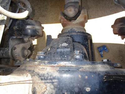 Rockwell RS20145 Rear Differential for a Freightliner COLUMBIA 120