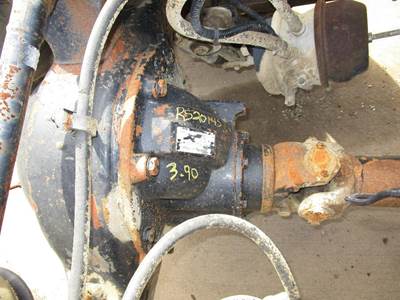 Rockwell RS20145 Rear Differential for a Freightliner FLD120