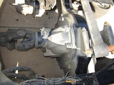 Rockwell RS20145 Rear Differential for a Volvo VNL