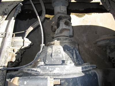 Rockwell RS20145 Rear Differential for a Volvo VNL