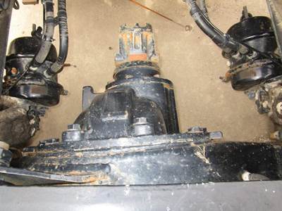 Rockwell RS20145 Rear Differential for a Volvo VNL