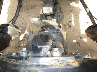 Rockwell RS20145 Rear Differential for a Volvo VNL
