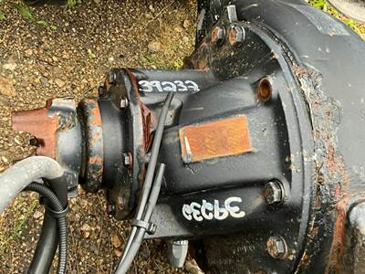 Rockwell RS20145 Rear Differential for a Freightliner CASCADIA 125