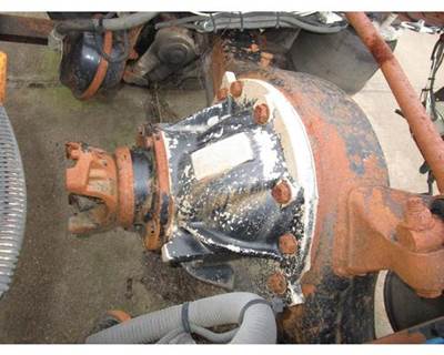 Rockwell Rear Differential for a Freightliner COLUMBIA 120