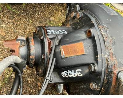 Rockwell RS20145 Rear Differential for a Freightliner CASCADIA 125