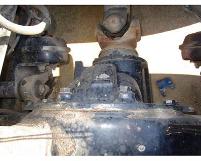 Rockwell RS20145 Rear Differential for a Freightliner COLUMBIA 120