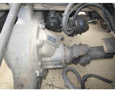 Rockwell RS20145 Rear Differential for a Freightliner CENTURY CLASS 112