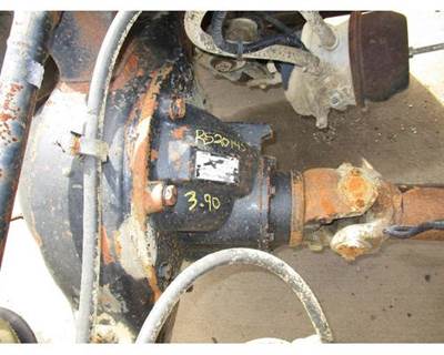 Rockwell RS20145 Rear Differential for a Freightliner FLD120