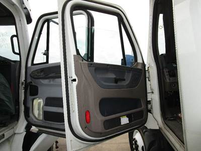 Freightliner Cascadia Left Front Door Assembly for a Freightliner CASCADIA 125