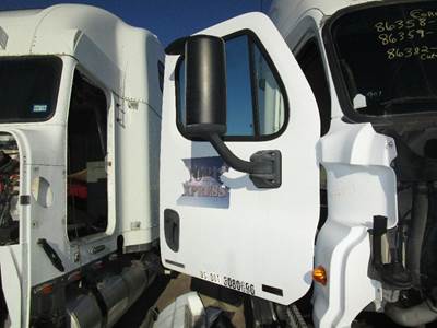 Freightliner Cascadia Right Front Door Assembly for a Freightliner CASCADIA 125