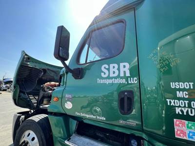 Freightliner Cascadia Left Front Door Assembly for a Freightliner CASCADIA 125