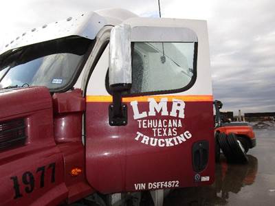 Freightliner Cascadia Left Front Door Assembly