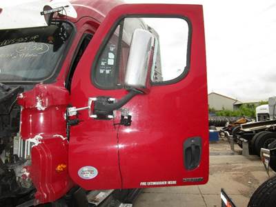 Freightliner Cascadia Left Front Door Assembly for a Freightliner CASCADIA 125