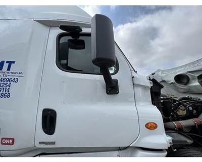Freightliner Cascadia Right Front Door Assembly for a Freightliner CASCADIA 125
