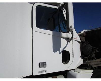 Freightliner Century Class Right Front Door Assembly for a Freightliner CENTURY CLASS 112