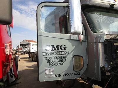 Freightliner Coronado Right Front Door Assembly for a Freightliner CORONADO 132