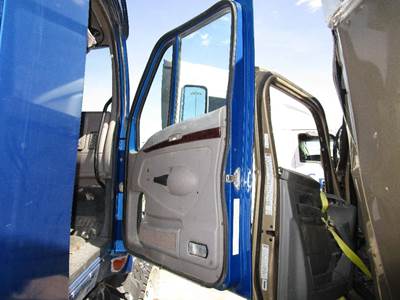 Kenworth T2000 Right Front Door Assembly